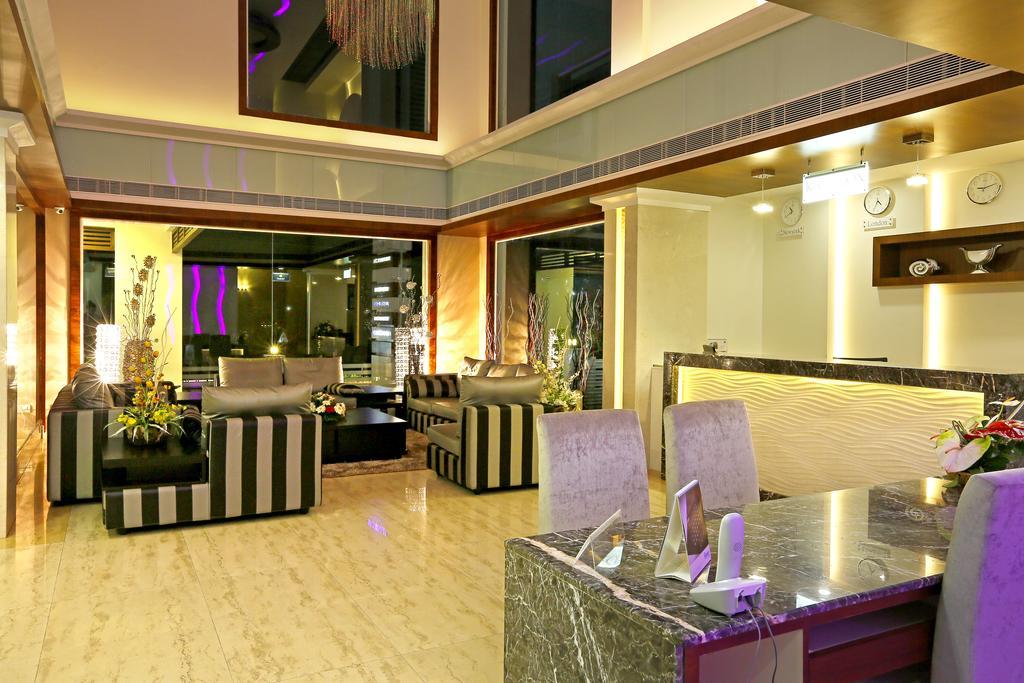 Hotel Moonlit Regency Thodupuzha Экстерьер фото