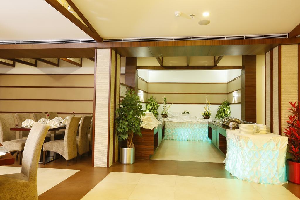 Hotel Moonlit Regency Thodupuzha Экстерьер фото