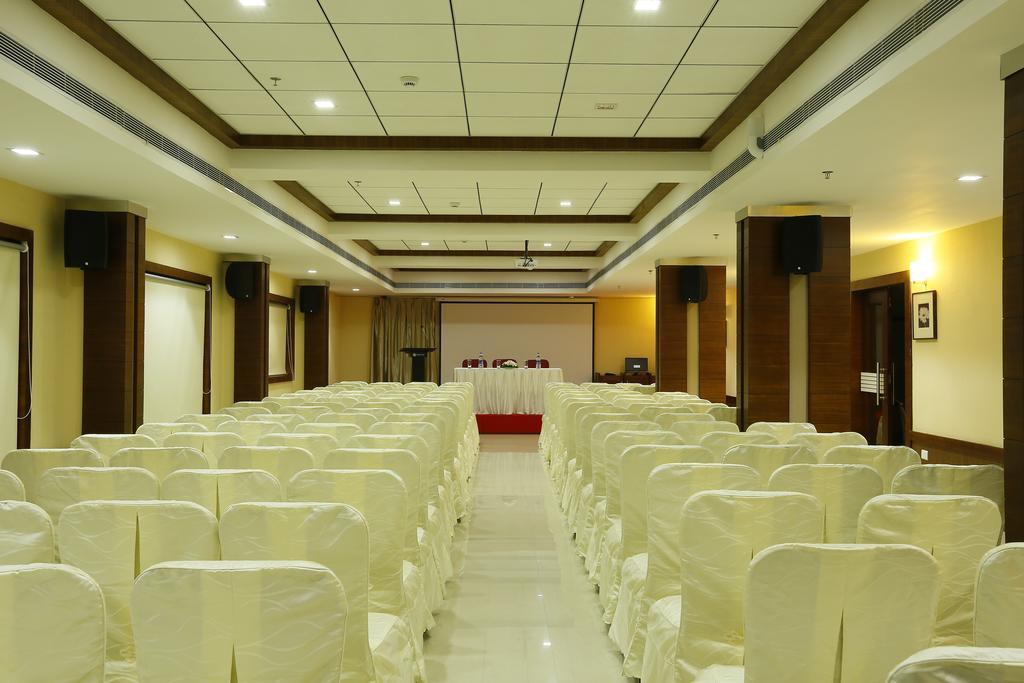 Hotel Moonlit Regency Thodupuzha Экстерьер фото