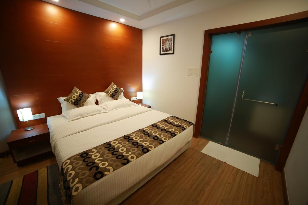 Hotel Moonlit Regency Thodupuzha Экстерьер фото