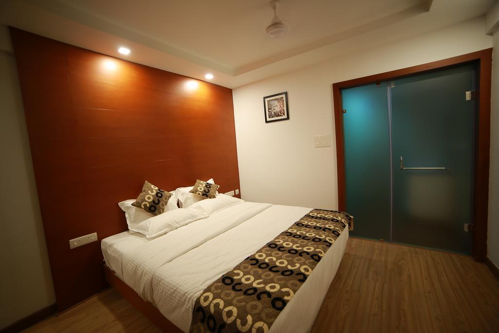 Hotel Moonlit Regency Thodupuzha Экстерьер фото